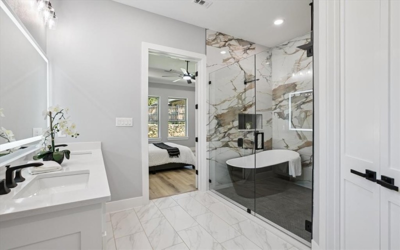 707 Ross Trail, Arlington, TX 76012, 4 Habitaciones Habitaciones , ,2 BañosBaños,Residential,En Venta,707 Ross Trail,0,21032644