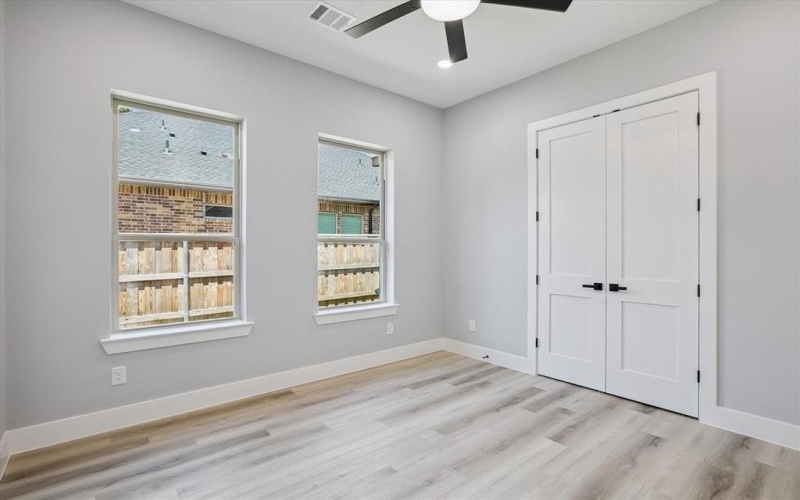 707 Ross Trail, Arlington, TX 76012, 4 Habitaciones Habitaciones , ,2 BañosBaños,Residential,En Venta,707 Ross Trail,0,21032644