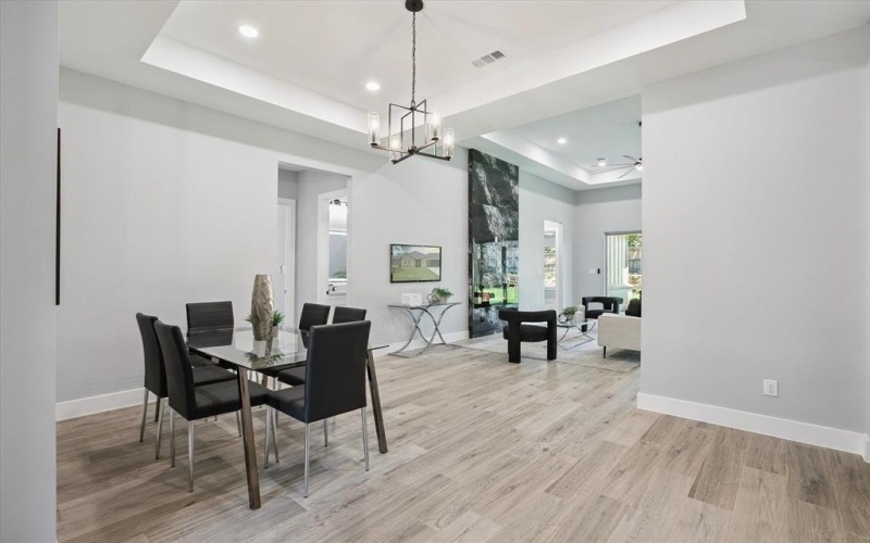 707 Ross Trail, Arlington, TX 76012, 4 Habitaciones Habitaciones , ,2 BañosBaños,Residential,En Venta,707 Ross Trail,0,21032644