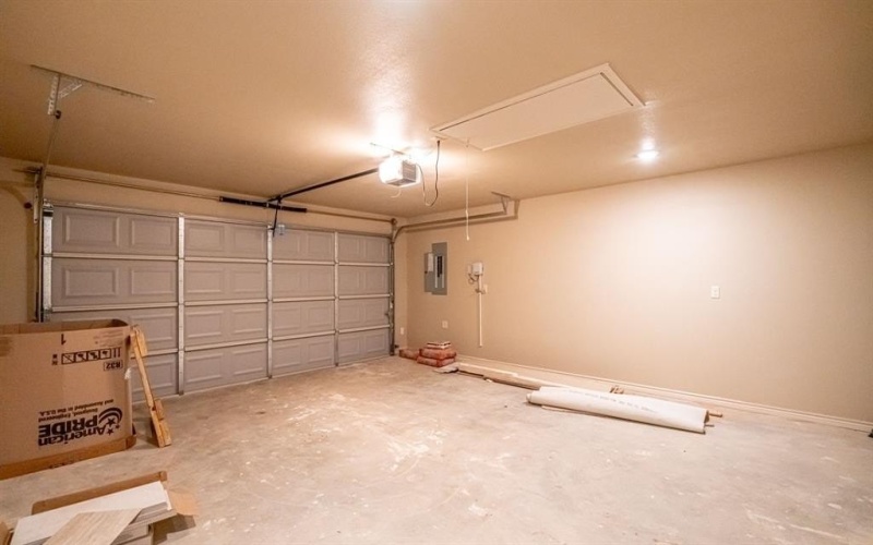 2714 Austin Drive, Granbury, TX 76048, 3 Bedrooms Bedrooms, ,2 BathroomsBathrooms,Residential,For Sale,2714 Austin Drive,0,21033854