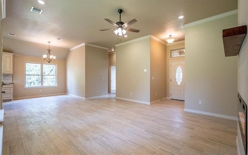 2714 Austin Drive, Granbury, TX 76048, 3 Bedrooms Bedrooms, ,2 BathroomsBathrooms,Residential,For Sale,2714 Austin Drive,0,21033854