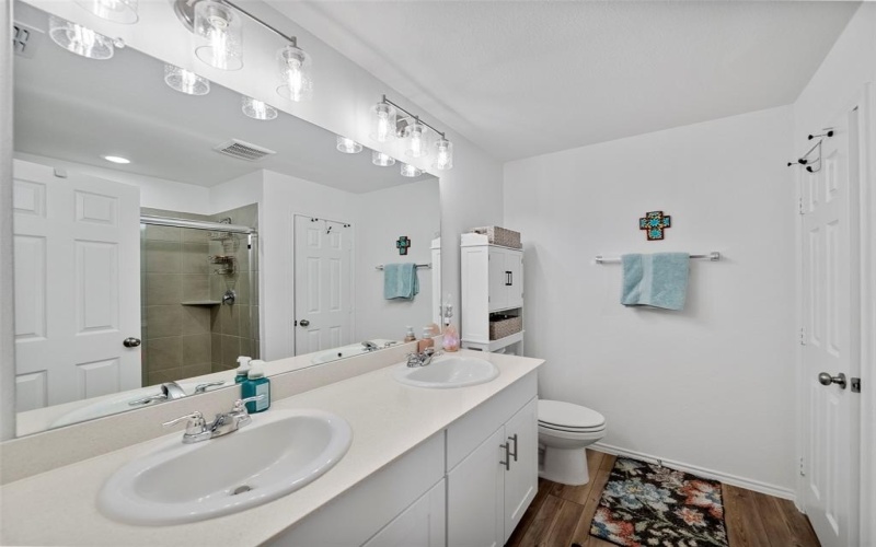 1916 Winding Creek Way, Denton, TX 76208, 3 Habitaciones Habitaciones , ,2 BañosBaños,Residential,En Venta,1916 Winding Creek Way,0,21034430