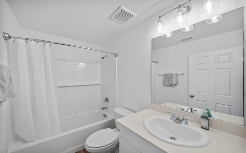 1916 Winding Creek Way, Denton, TX 76208, 3 Habitaciones Habitaciones , ,2 BañosBaños,Residential,En Venta,1916 Winding Creek Way,0,21034430