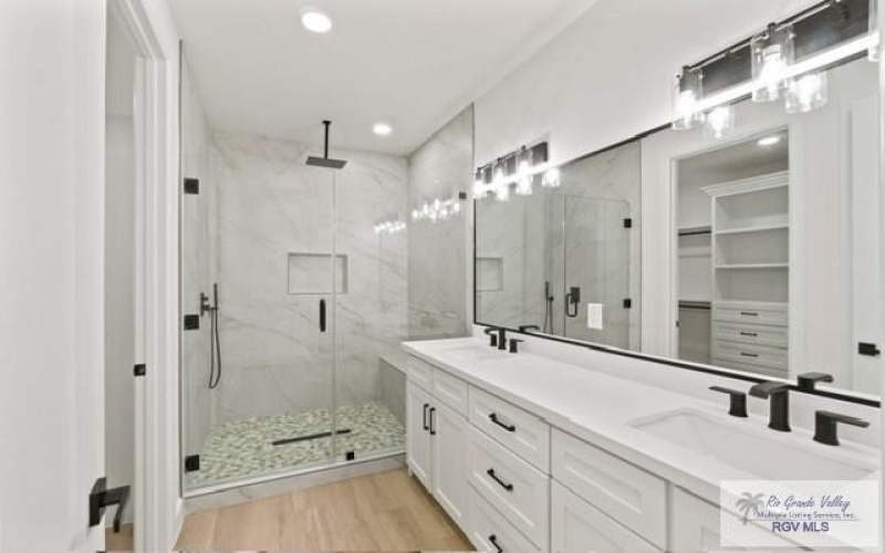 9708 HEIGHTS S unit: 14 #14, HARLINGEN, TX 78552, 4 Bedrooms Bedrooms, ,2 BathroomsBathrooms,Residential,For Sale,9708 HEIGHTS S unit: 14,0,29767694