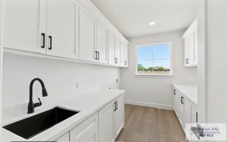 9708 HEIGHTS S unit: 14 #14, HARLINGEN, TX 78552, 4 Bedrooms Bedrooms, ,2 BathroomsBathrooms,Residential,For Sale,9708 HEIGHTS S unit: 14,0,29767694