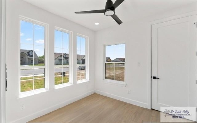 9708 HEIGHTS S unit: 14 #14, HARLINGEN, TX 78552, 4 Bedrooms Bedrooms, ,2 BathroomsBathrooms,Residential,For Sale,9708 HEIGHTS S unit: 14,0,29767694