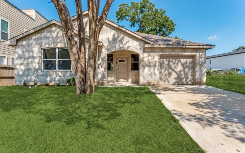 2245 Anderson Street, Dallas, TX 75215, 3 Bedrooms Bedrooms, ,2 BathroomsBathrooms,Residential,For Sale,2245 Anderson Street,0,21034565