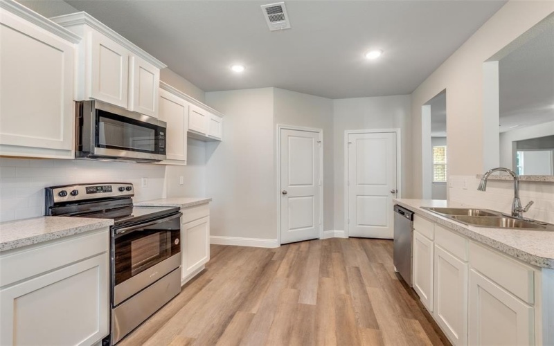 2245 Anderson Street, Dallas, TX 75215, 3 Bedrooms Bedrooms, ,2 BathroomsBathrooms,Residential,For Sale,2245 Anderson Street,0,21034565