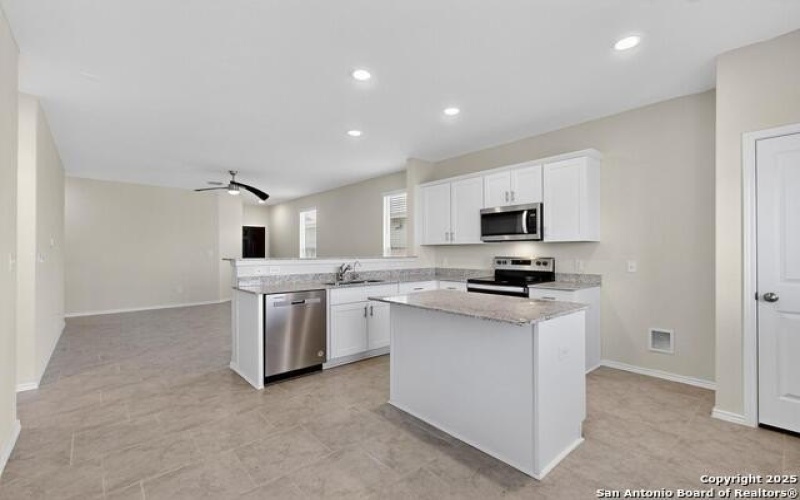 13922 Pinkston, San Antonio, TX 78252, 3 Habitaciones Habitaciones , ,2 BañosBaños,Residential,En Venta,13922 Pinkston,0,1893453