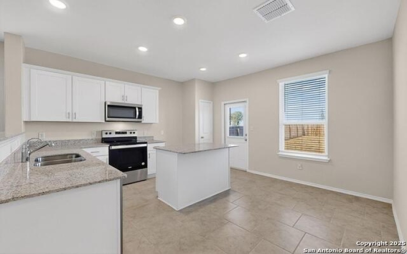 13922 Pinkston, San Antonio, TX 78252, 3 Habitaciones Habitaciones , ,2 BañosBaños,Residential,En Venta,13922 Pinkston,0,1893453