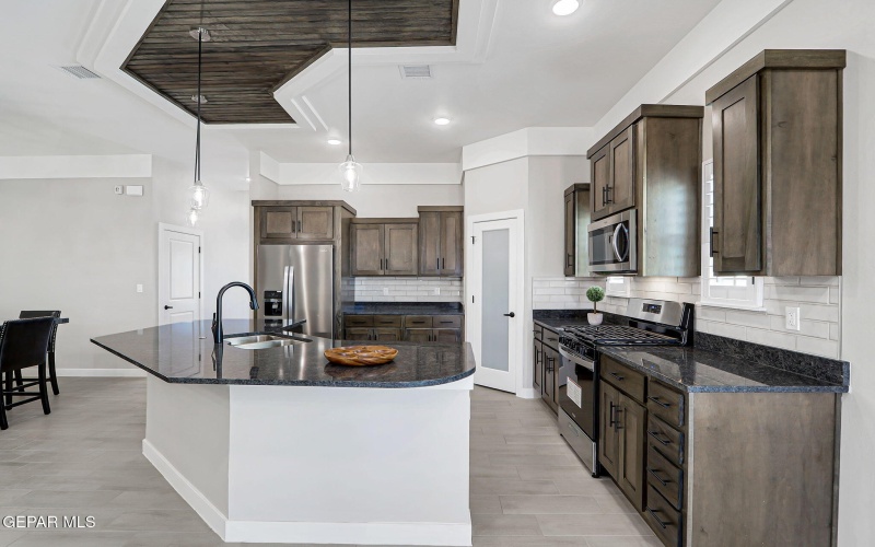 15320 Imagine Drive, El Paso, TX 79938, 3 Habitaciones Habitaciones , ,2 BañosBaños,Residential,En Venta,15320 Imagine Drive,0,924117