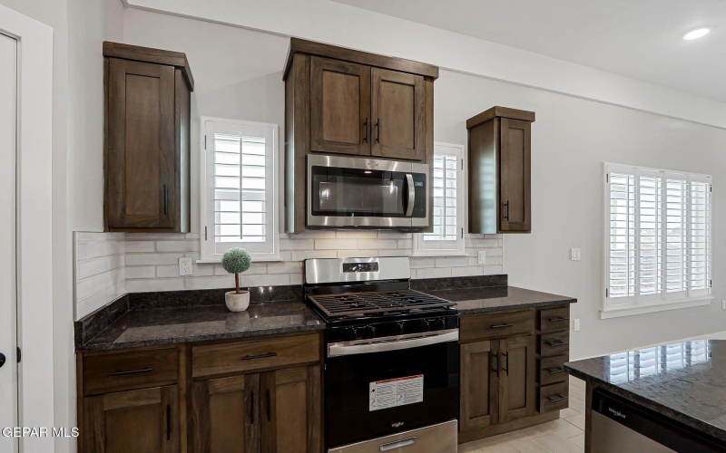 15320 Imagine Drive, El Paso, TX 79938, 3 Habitaciones Habitaciones , ,2 BañosBaños,Residential,En Venta,15320 Imagine Drive,0,924117