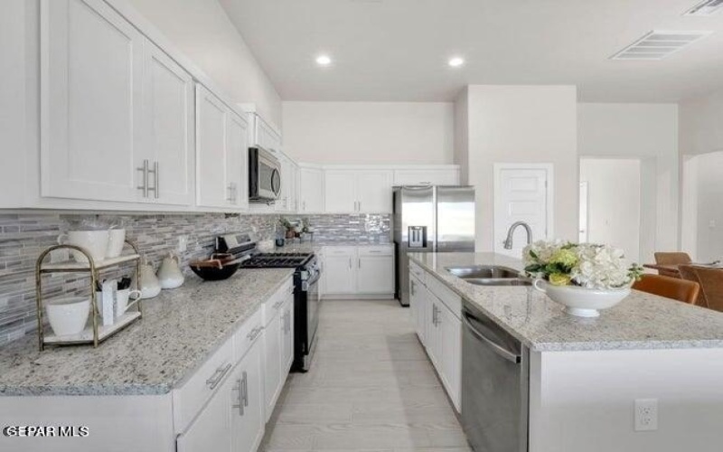 12816 MIDDLESBROUGH Avenue, El Paso, TX 79928, 4 Habitaciones Habitaciones , ,3 BañosBaños,Residential,En Venta,12816 MIDDLESBROUGH Avenue,915902