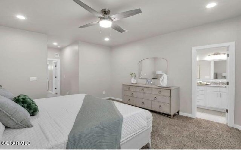 12816 MIDDLESBROUGH Avenue, El Paso, TX 79928, 4 Habitaciones Habitaciones , ,3 BañosBaños,Residential,En Venta,12816 MIDDLESBROUGH Avenue,915902