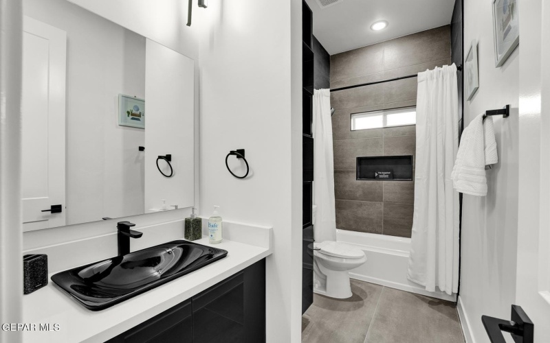 14565 Tierra Resort Avenue, El Paso, TX 79938, 4 Habitaciones Habitaciones , ,2 BañosBaños,Residential,En Venta,14565 Tierra Resort Avenue,0,928617
