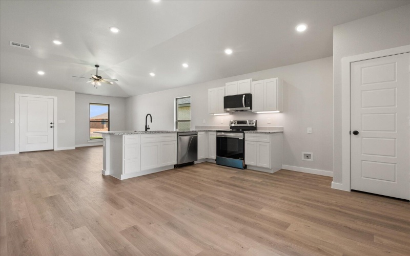 7209 8th Street, Lubbock, TX 79416, 3 Habitaciones Habitaciones , ,2 BañosBaños,Residential,En Venta,7209 8th Street,0,202559228