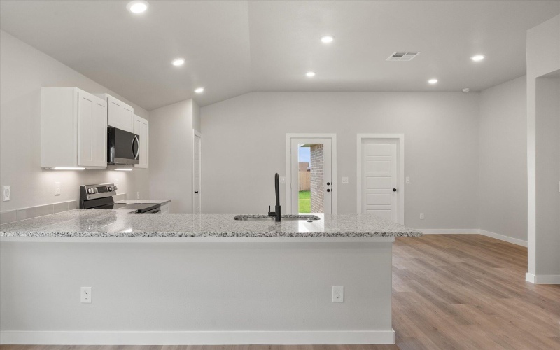 7209 8th Street, Lubbock, TX 79416, 3 Habitaciones Habitaciones , ,2 BañosBaños,Residential,En Venta,7209 8th Street,0,202559228