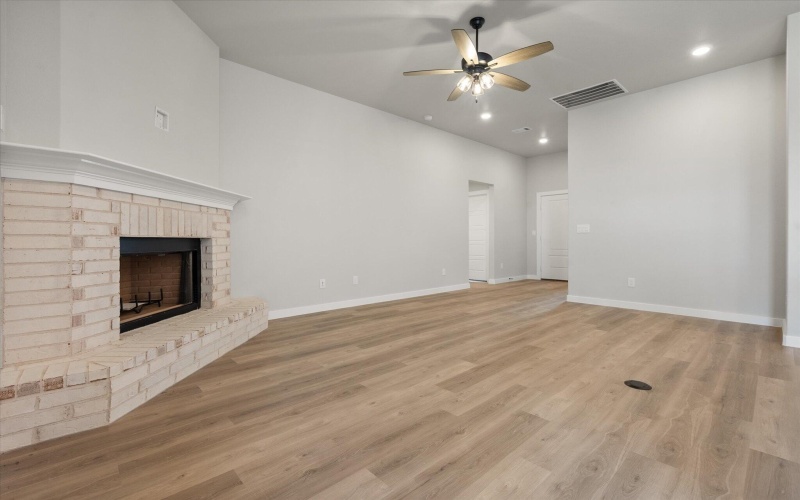 7207 8th Street, Lubbock, TX 79416, 3 Bedrooms Bedrooms, ,2 BathroomsBathrooms,Residential,For Sale,7207 8th Street,0,202559229