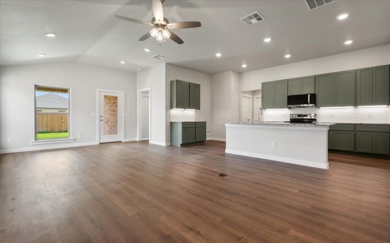 7005 14th Street, Lubbock, TX 79416, 4 Habitaciones Habitaciones , ,2 BañosBaños,Residential,En Venta,7005 14th Street,0,202559232