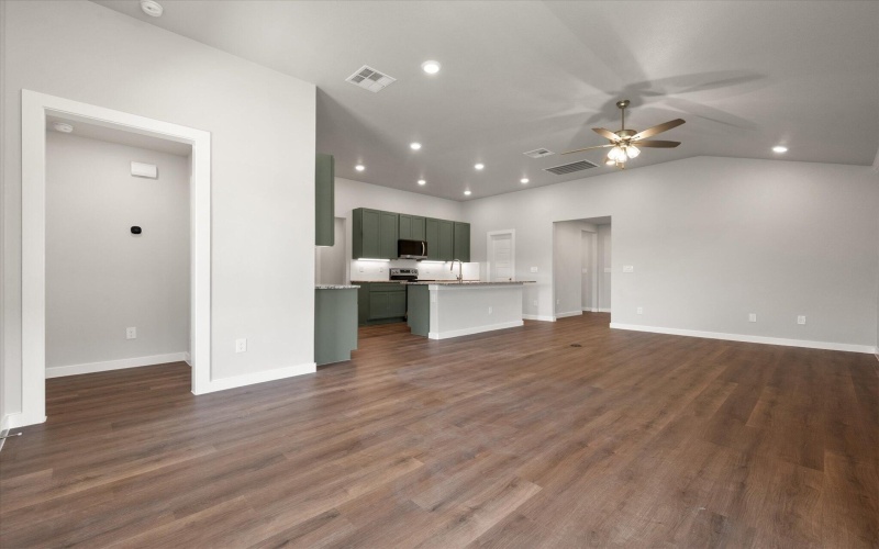 7005 14th Street, Lubbock, TX 79416, 4 Habitaciones Habitaciones , ,2 BañosBaños,Residential,En Venta,7005 14th Street,0,202559232