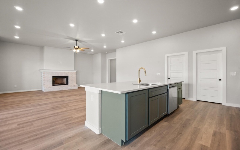 7002 16th Street, Lubbock, TX 79416, 4 Bedrooms Bedrooms, ,3 BathroomsBathrooms,Residential,For Sale,7002 16th Street,0,202559234