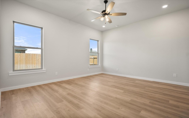 7002 16th Street, Lubbock, TX 79416, 4 Bedrooms Bedrooms, ,3 BathroomsBathrooms,Residential,For Sale,7002 16th Street,0,202559234