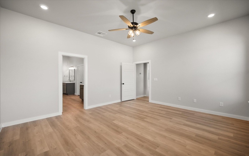 7002 16th Street, Lubbock, TX 79416, 4 Bedrooms Bedrooms, ,3 BathroomsBathrooms,Residential,For Sale,7002 16th Street,0,202559234