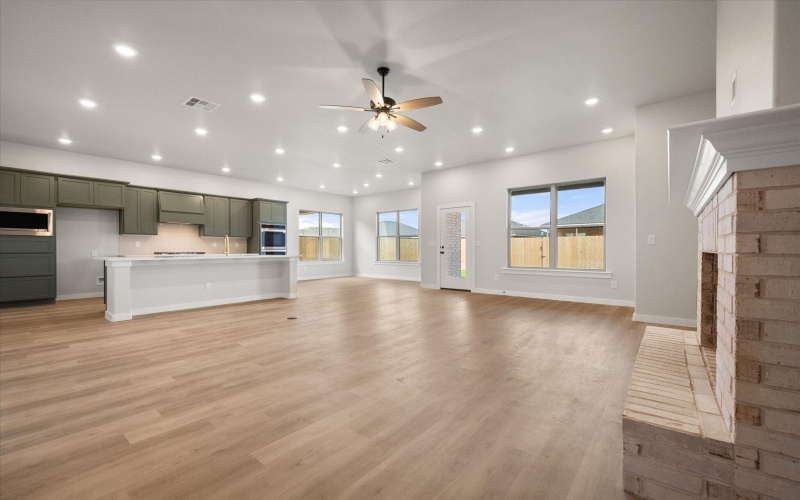 7002 16th Street, Lubbock, TX 79416, 4 Bedrooms Bedrooms, ,3 BathroomsBathrooms,Residential,For Sale,7002 16th Street,0,202559234