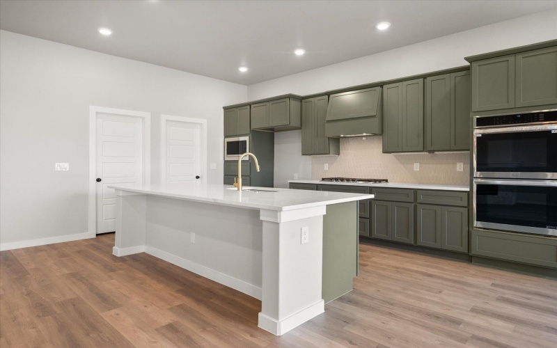 7002 16th Street, Lubbock, TX 79416, 4 Bedrooms Bedrooms, ,3 BathroomsBathrooms,Residential,For Sale,7002 16th Street,0,202559234