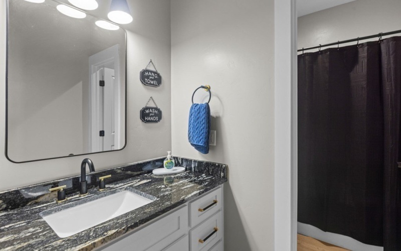 225 Private Road 302 – A, Seminole, TX 79360, 3 Habitaciones Habitaciones , ,2 BañosBaños,Residential,En Venta,225 Private Road 302 – A,0,162441