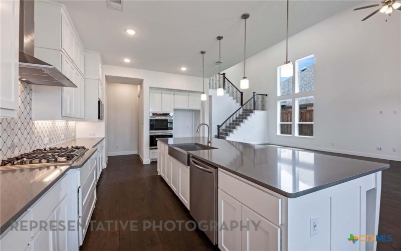 108 Estrella Lane, Boerne, TX 78006, 5 Bedrooms Bedrooms, ,6 BathroomsBathrooms,Residential,For Sale,108 Estrella Lane,0,590104