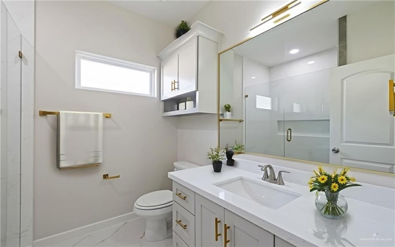 3900 Zenker Avenue, McAllen, TX 78504, 4 Bedrooms Bedrooms, ,2 BathroomsBathrooms,Residential,For Sale,3900 Zenker Avenue,0,478812