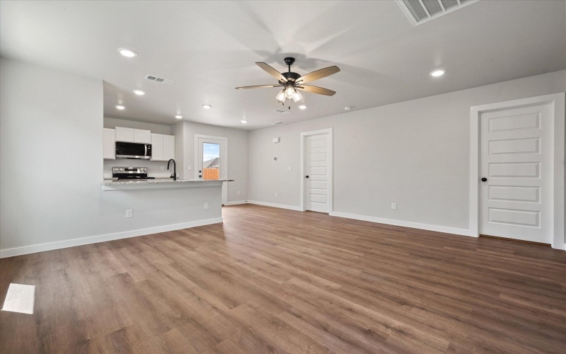 14408 Paris Avenue, Lubbock, TX 79423, 2 Bedrooms Bedrooms, ,2 BathroomsBathrooms,Residential,For Sale,14408 Paris Avenue,0,202559270