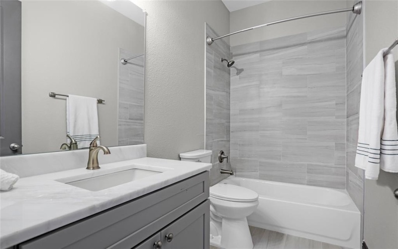 531 Overlook Drive, Royse City, TX 75189, 3 Bedrooms Bedrooms, ,2 BathroomsBathrooms,Residential,For Sale,531 Overlook Drive,0,21026730