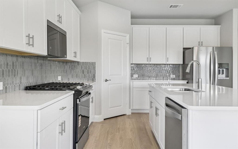 514 Midnight Oak Drive, McKinney, TX 75069, 4 Bedrooms Bedrooms, ,3 BathroomsBathrooms,Residential,For Sale,514 Midnight Oak Drive,0,21034977