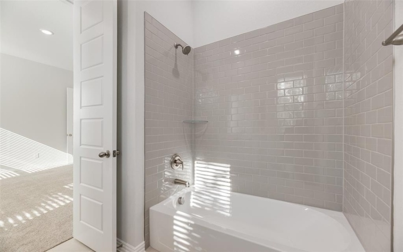 8111 Challenger Street, Frisco, TX 75034, 4 Bedrooms Bedrooms, ,5 BathroomsBathrooms,Residential,For Sale,8111 Challenger Street,0,21034978