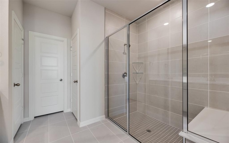 8135 Challenger Lane, Frisco, TX 75034, 4 Bedrooms Bedrooms, ,5 BathroomsBathrooms,Residential,For Sale,8135 Challenger Lane,0,21035027