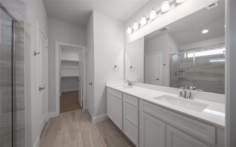817 Birdie Drive, Little Elm, TX 75068, 5 Bedrooms Bedrooms, ,3 BathroomsBathrooms,Residential,For Sale,817 Birdie Drive,0,21035051