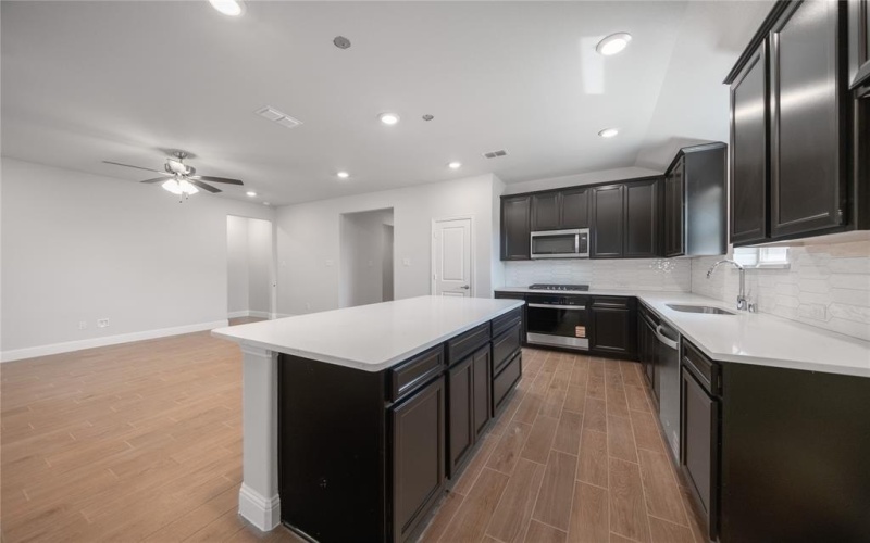 817 Birdie Drive, Little Elm, TX 75068, 5 Bedrooms Bedrooms, ,3 BathroomsBathrooms,Residential,For Sale,817 Birdie Drive,0,21035051