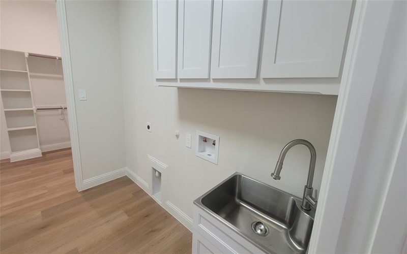 6850 Southrock Drive, Midlothian, TX 76065, 4 Habitaciones Habitaciones , ,3 BañosBaños,Residential,En Venta,6850 Southrock Drive,0,21035092