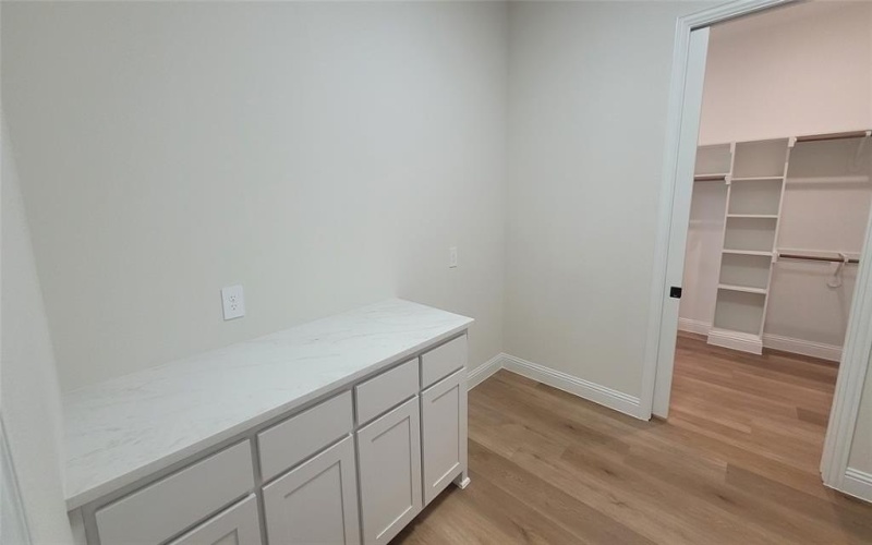 6850 Southrock Drive, Midlothian, TX 76065, 4 Habitaciones Habitaciones , ,3 BañosBaños,Residential,En Venta,6850 Southrock Drive,0,21035092