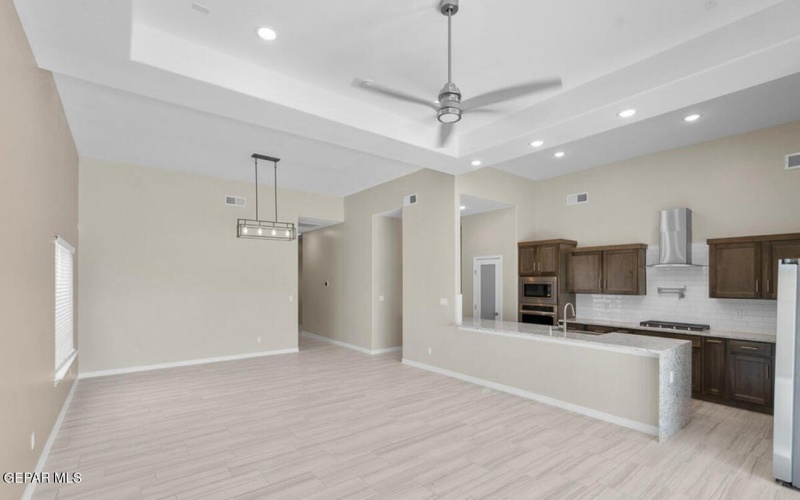 3805 Peak Place, El Paso, TX 79938, 5 Habitaciones Habitaciones , ,3 BañosBaños,Residential,En Venta,3805 Peak Place,917244