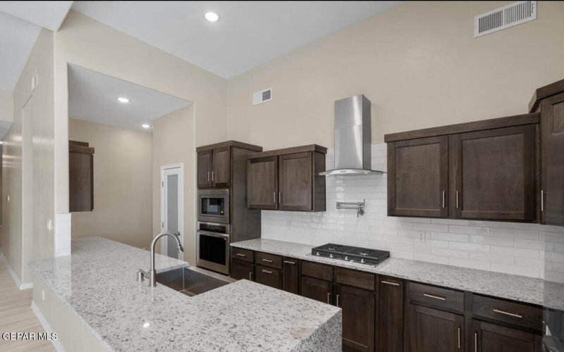 3805 Peak Place, El Paso, TX 79938, 5 Habitaciones Habitaciones , ,3 BañosBaños,Residential,En Venta,3805 Peak Place,917244