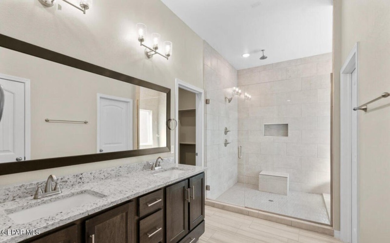 3805 Peak Place, El Paso, TX 79938, 5 Habitaciones Habitaciones , ,3 BañosBaños,Residential,En Venta,3805 Peak Place,917244