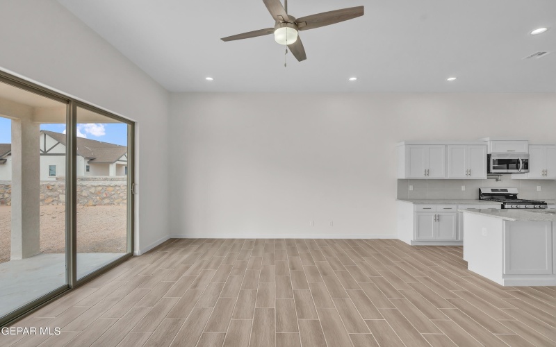 51013 Desert Calico Avenue, El Paso, TX 79934, 4 Habitaciones Habitaciones , ,1 BañoBaños,Residential,En Venta,51013 Desert Calico Avenue,915940