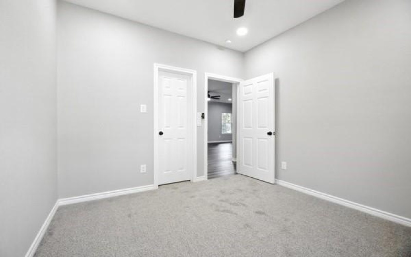 406 Abernathy Street, Hillsboro, TX 76645, 4 Bedrooms Bedrooms, ,2 BathroomsBathrooms,Residential,For Sale,406 Abernathy Street,0,21031801