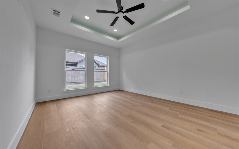 2433 Grant Street, Grand Prairie, TX 75051, 4 Habitaciones Habitaciones , ,3 BañosBaños,Residential,En Venta,2433 Grant Street,0,21032206