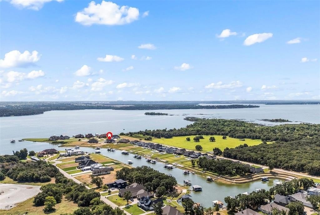 1805 Laguna Bay S, Pelican Bay, TX 76020, 4 Bedrooms Bedrooms, ,5 BathroomsBathrooms,Residential,For Sale,1805 Laguna Bay S,0,21033442
