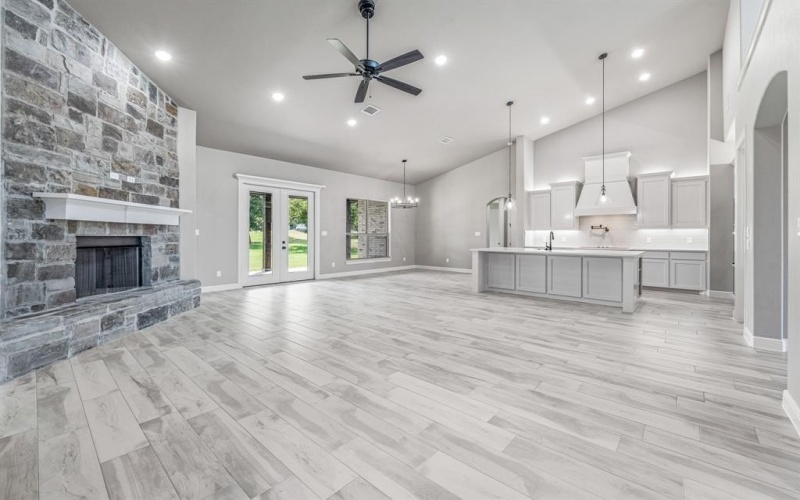 3713 Tremont Lane, Granbury, TX 76049, 4 Bedrooms Bedrooms, ,3 BathroomsBathrooms,Residential,For Sale,3713 Tremont Lane,0,21034833