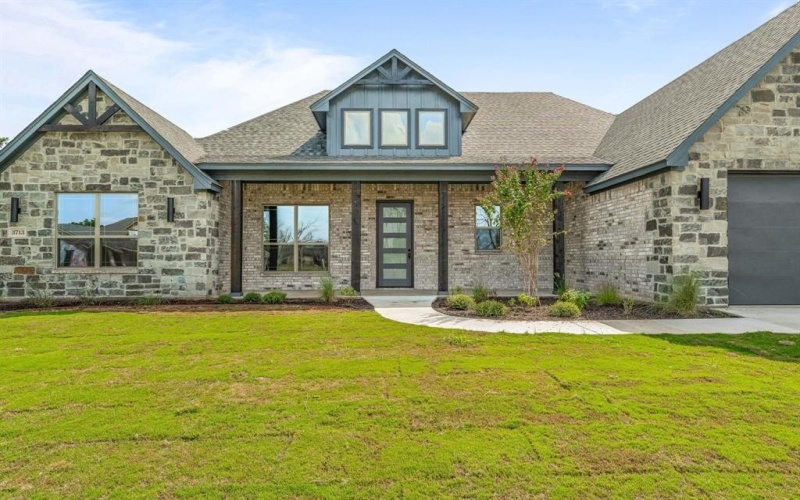 3713 Tremont Lane, Granbury, TX 76049, 4 Bedrooms Bedrooms, ,3 BathroomsBathrooms,Residential,For Sale,3713 Tremont Lane,0,21034833